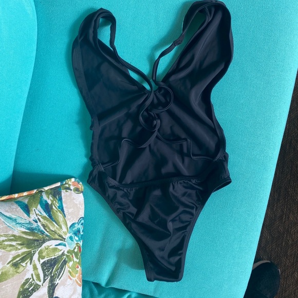 BNWT Cai Swimwear Black One Piece Size M - Picture 10 of 12